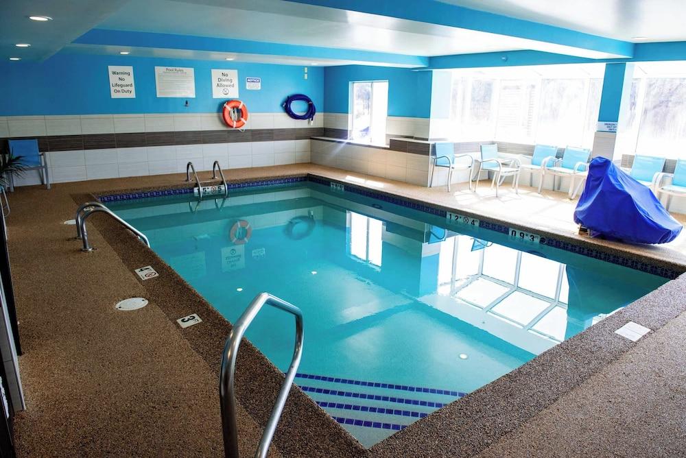 swimming pool spa
