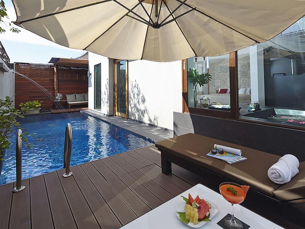 swimming pool spa