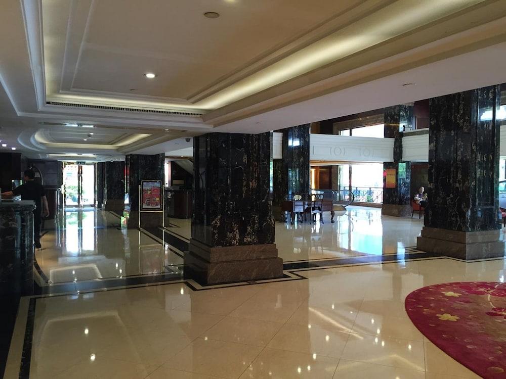 lobby