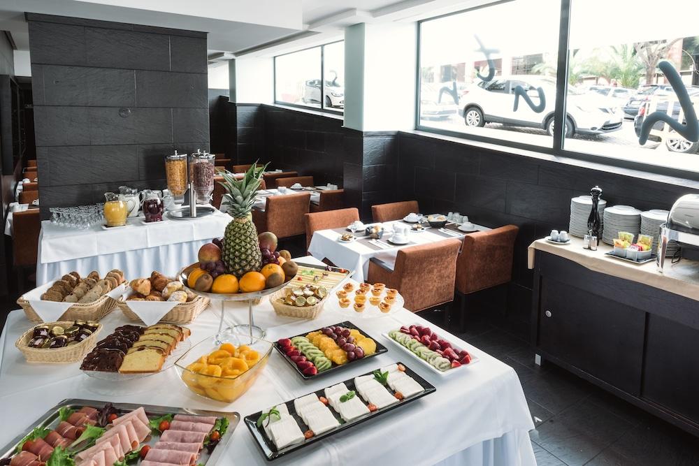 restaurant-cafeteria