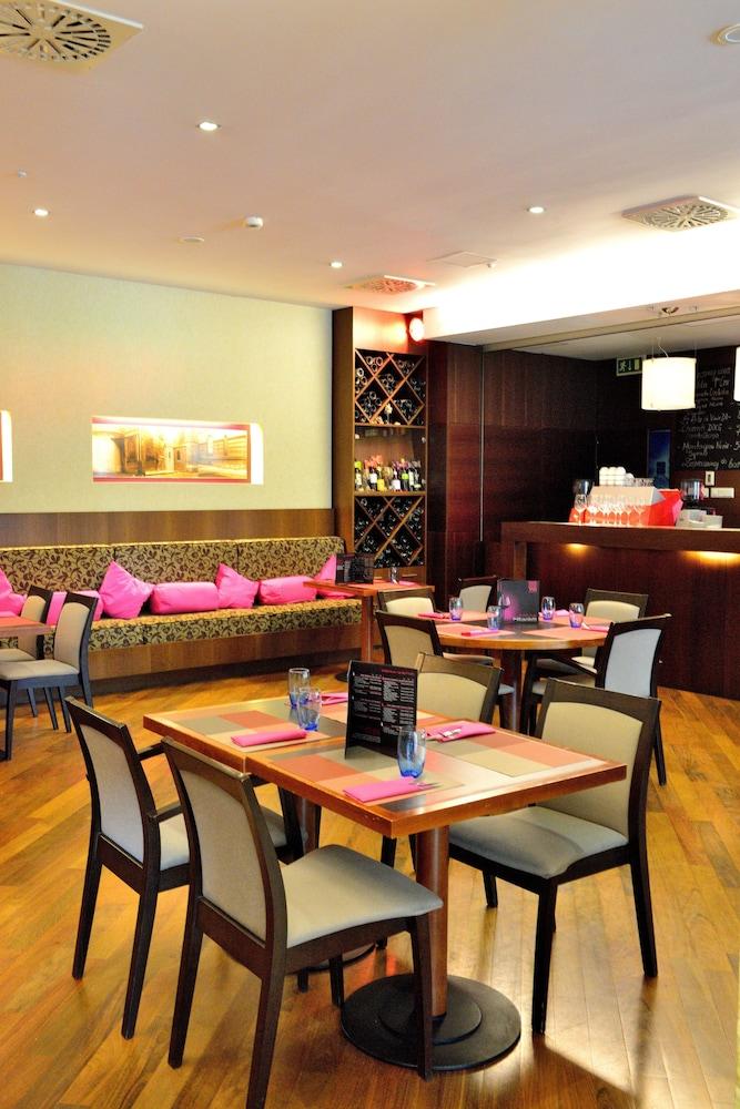restaurant-cafeteria