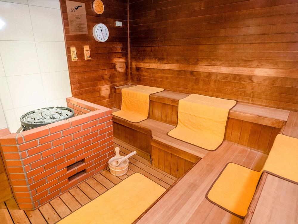 swimming pool spa