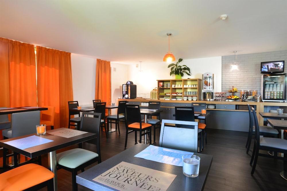 restaurant-cafeteria