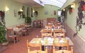 restaurant cafeteria