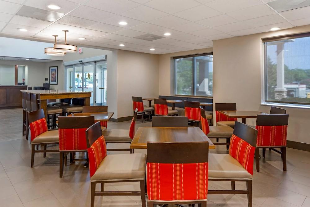 restaurant cafeteria