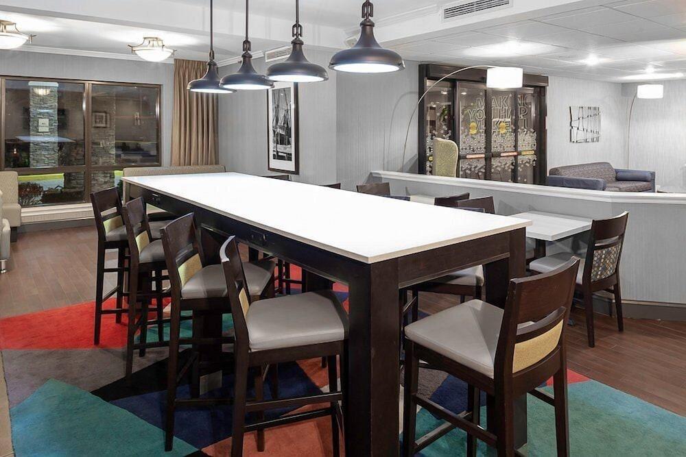 restaurant cafeteria