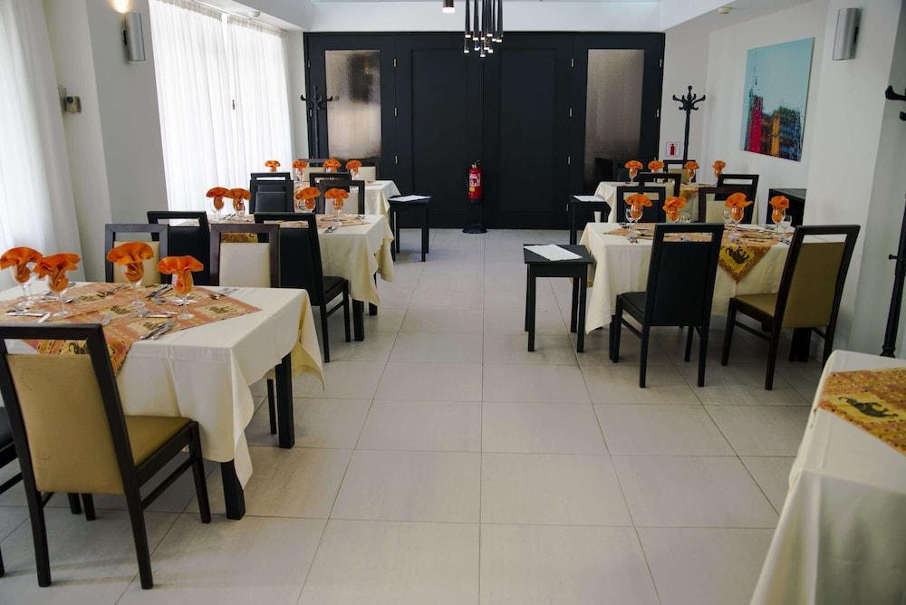 restaurant cafeteria