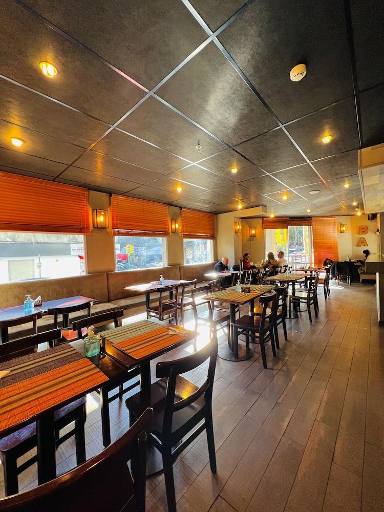 restaurant cafeteria