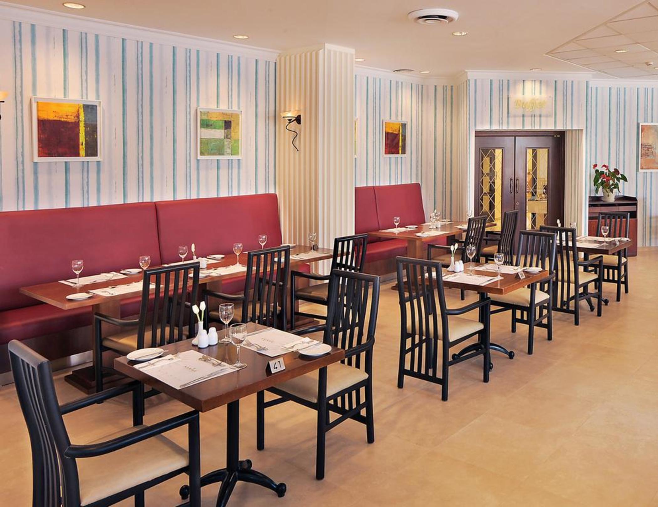 restaurant cafeteria