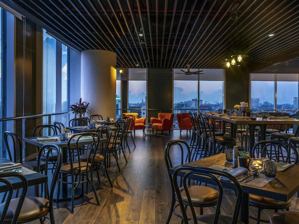 restaurant cafeteria