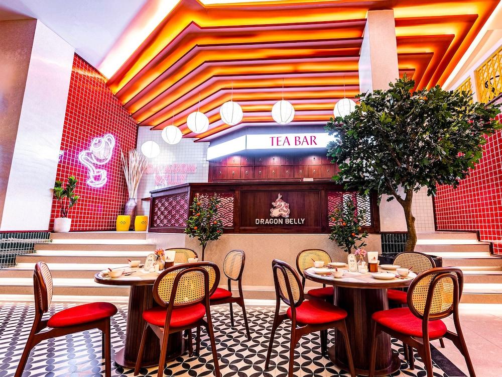 restaurant cafeteria