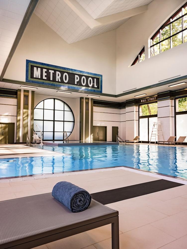 swimming pool spa