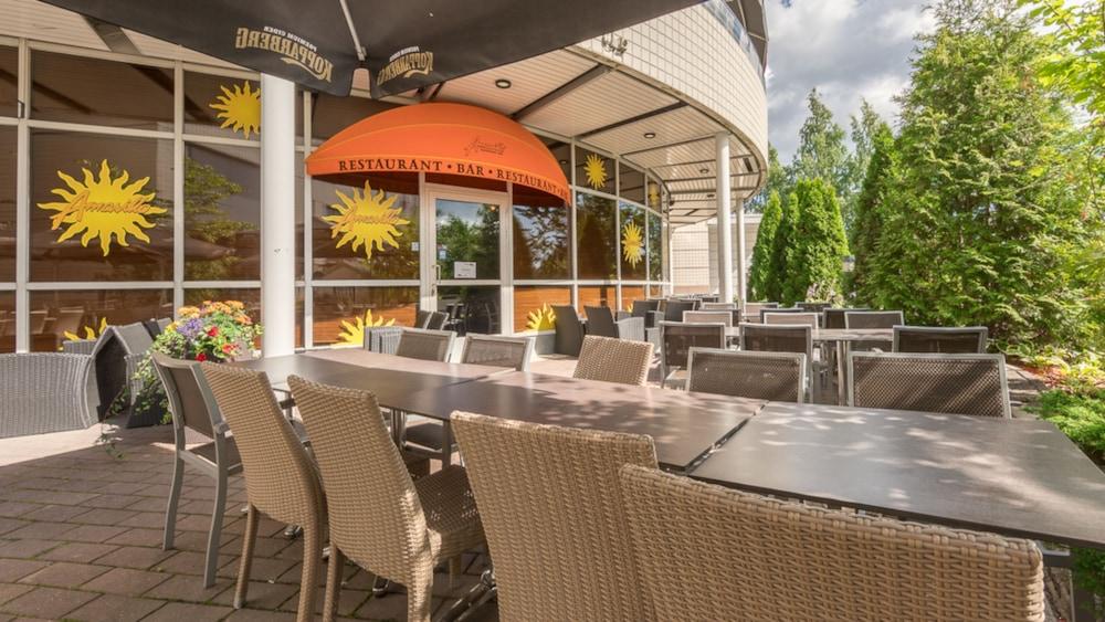 restaurant-cafeteria