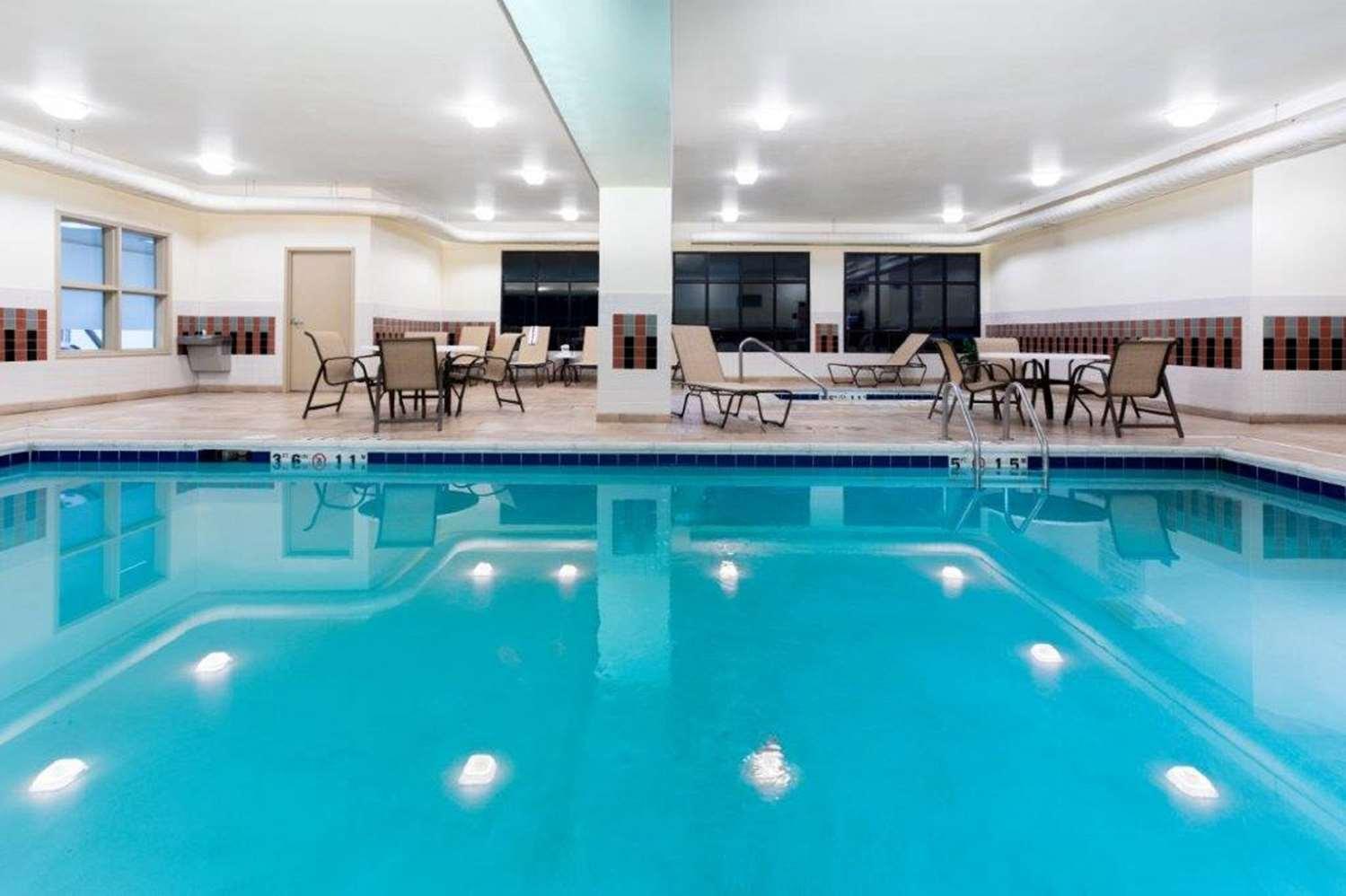 swimming pool spa