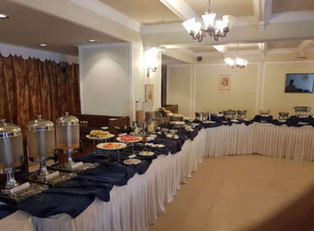 restaurant-cafeteria