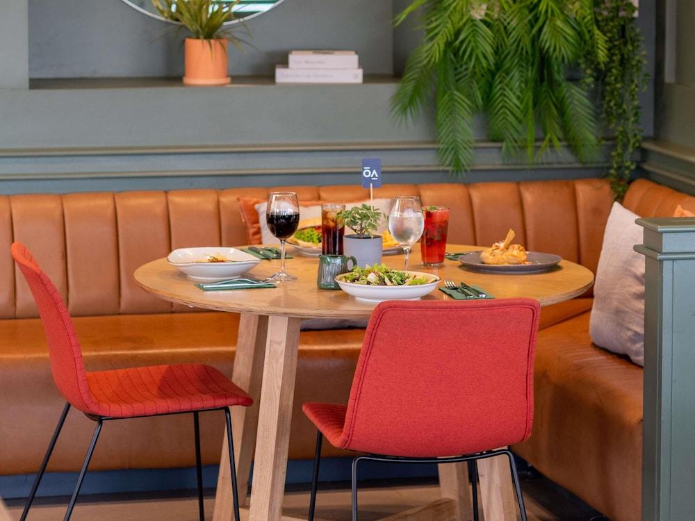 restaurant cafeteria