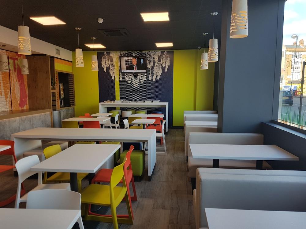 restaurant-cafeteria