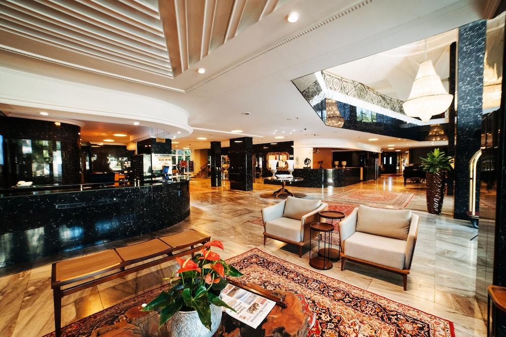lobby