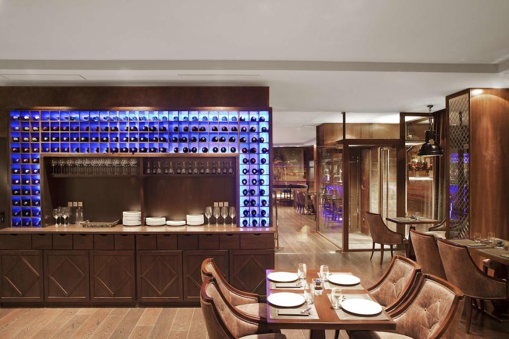 restaurant-cafeteria