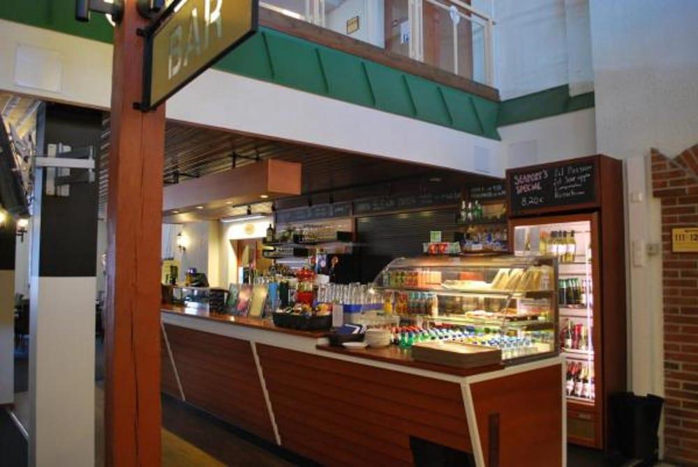 restaurant-cafeteria