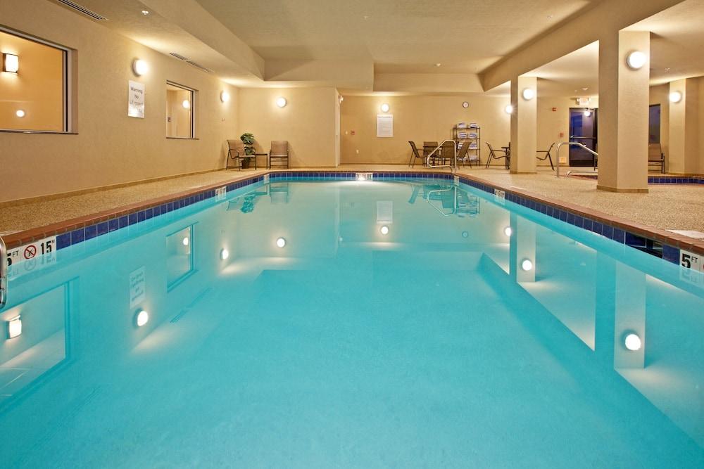 swimming pool spa