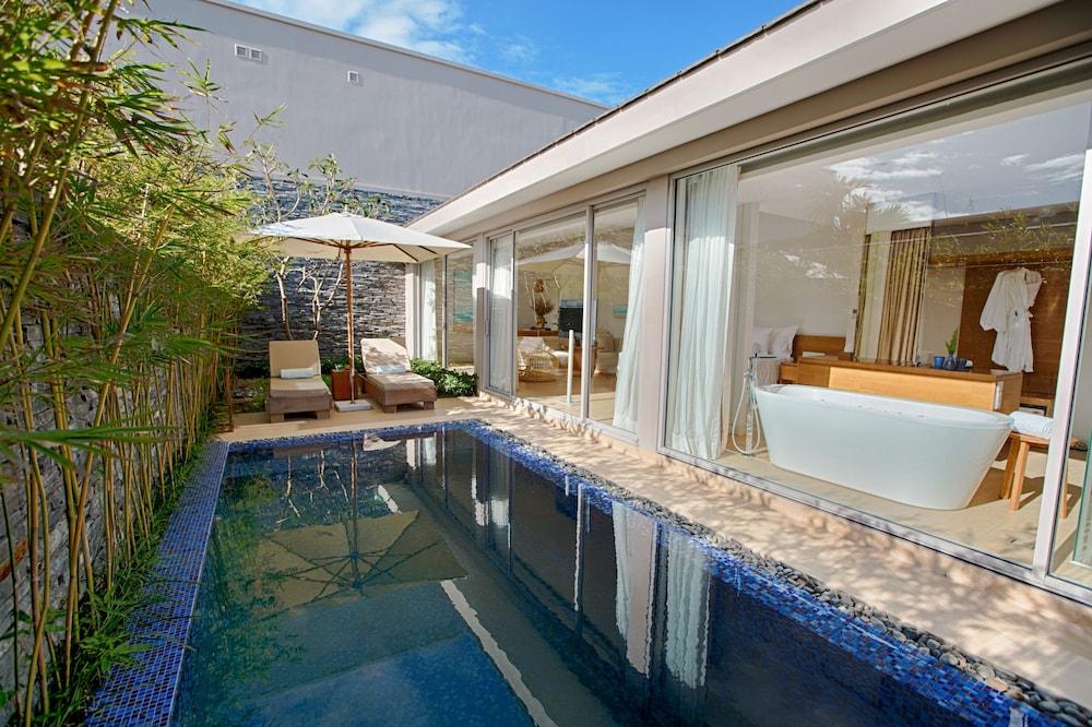 swimming pool spa