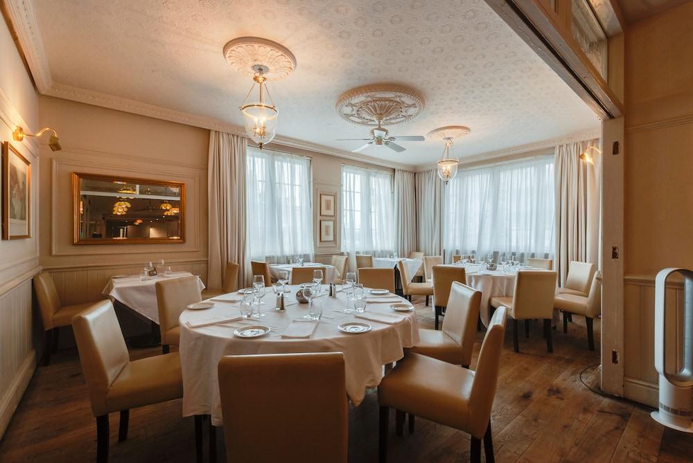 restaurant-cafeteria