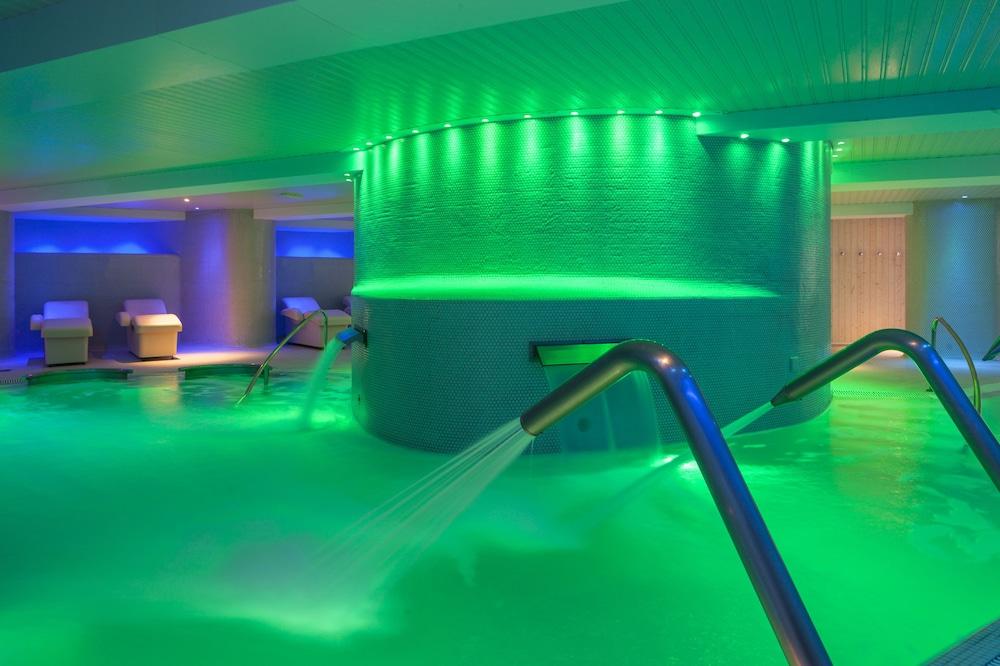 swimming pool spa