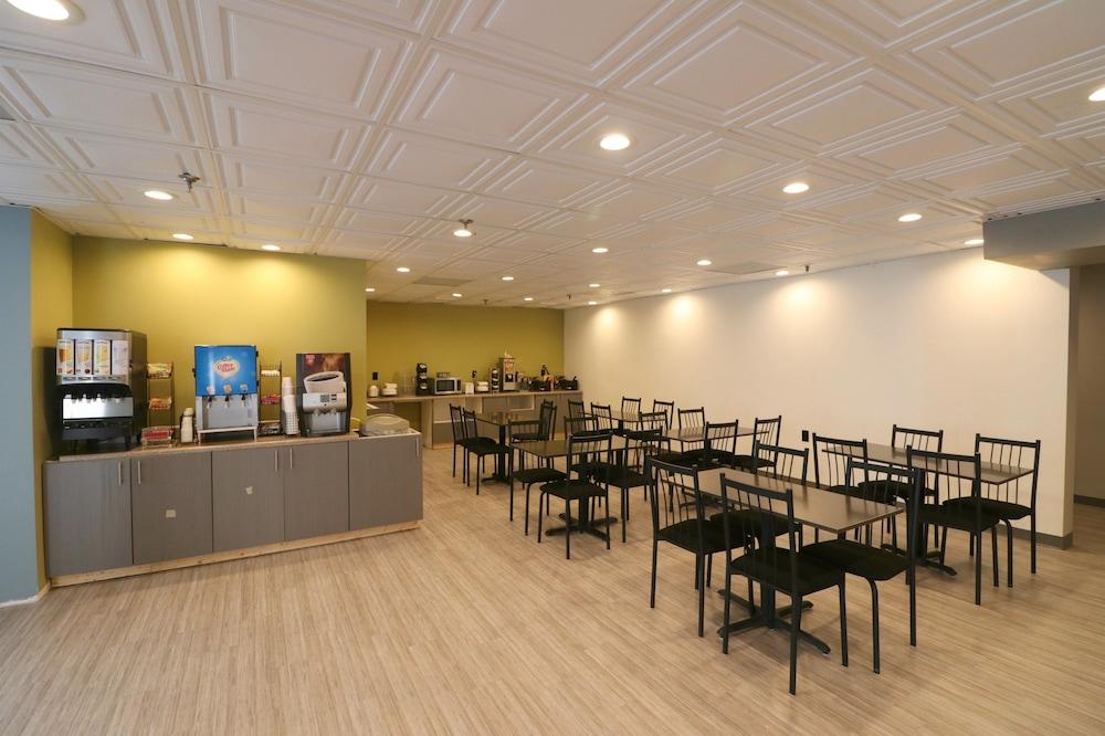 restaurant-cafeteria