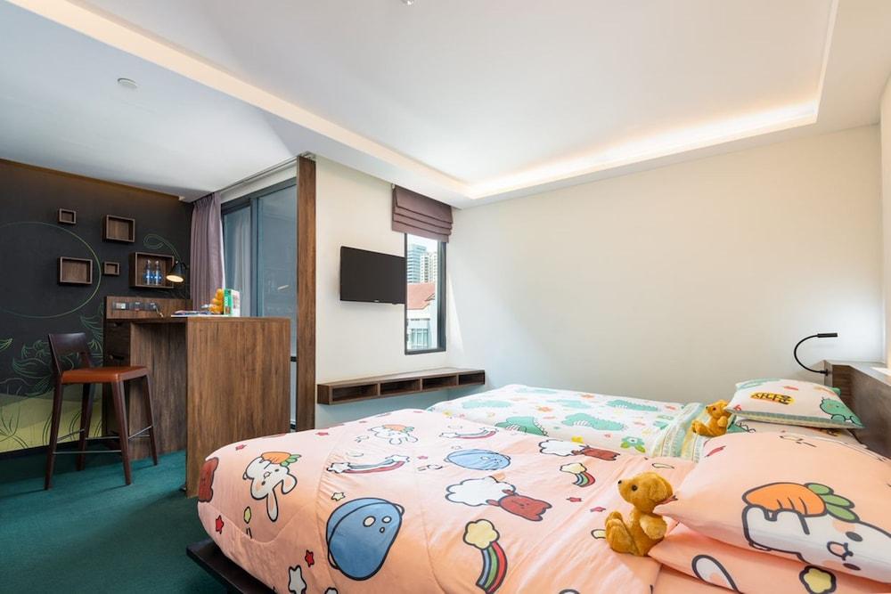rooms