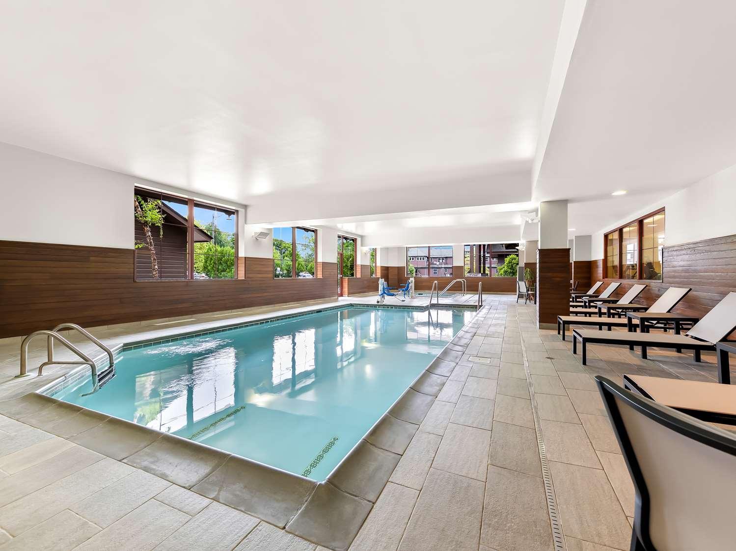 swimming pool spa