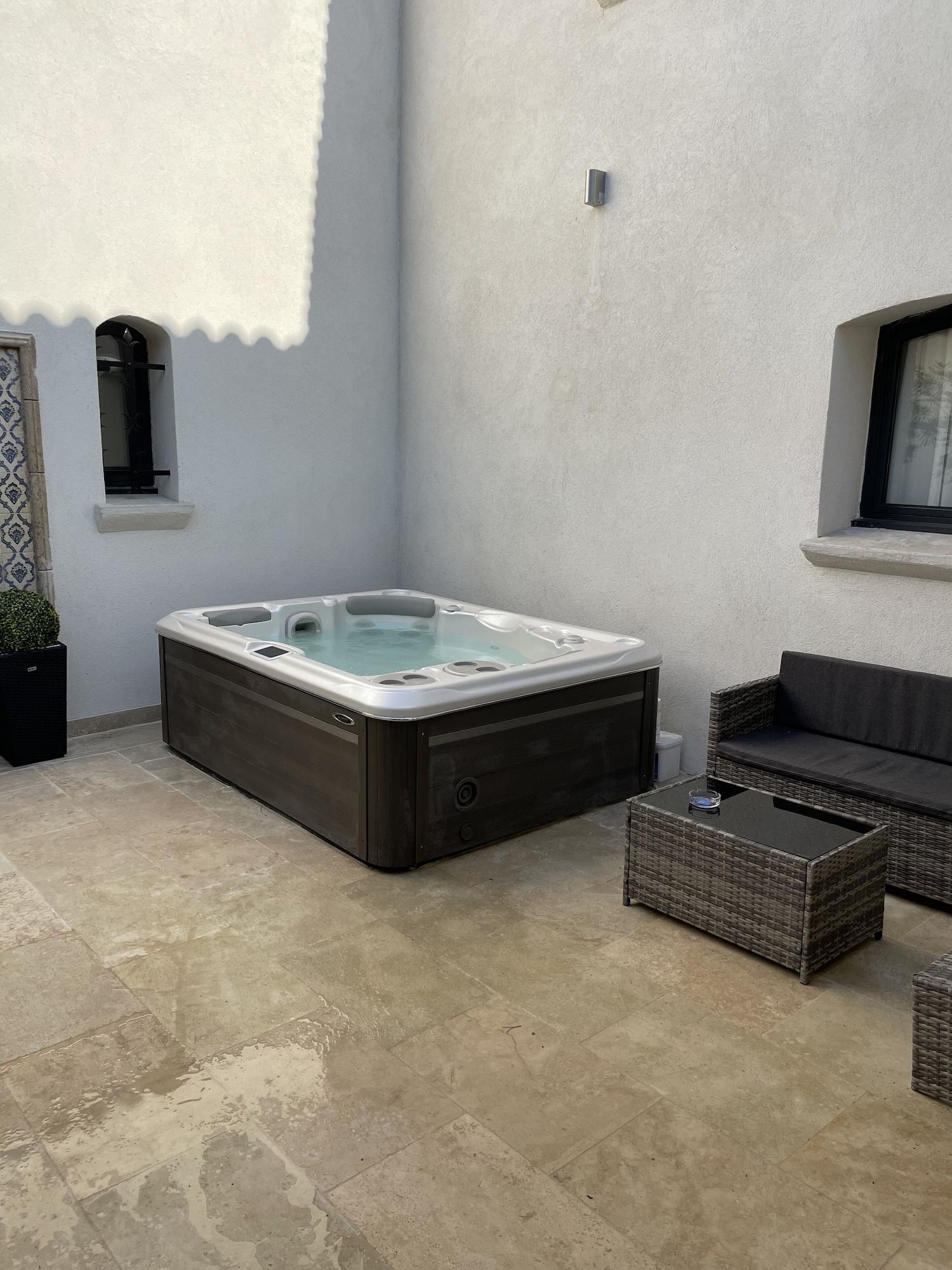 swimming pool spa