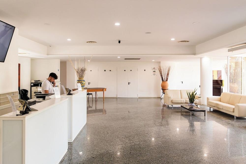 lobby