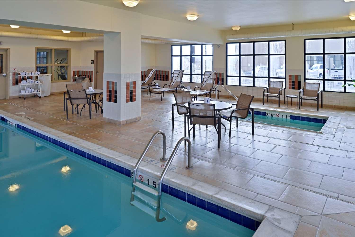 swimming pool spa