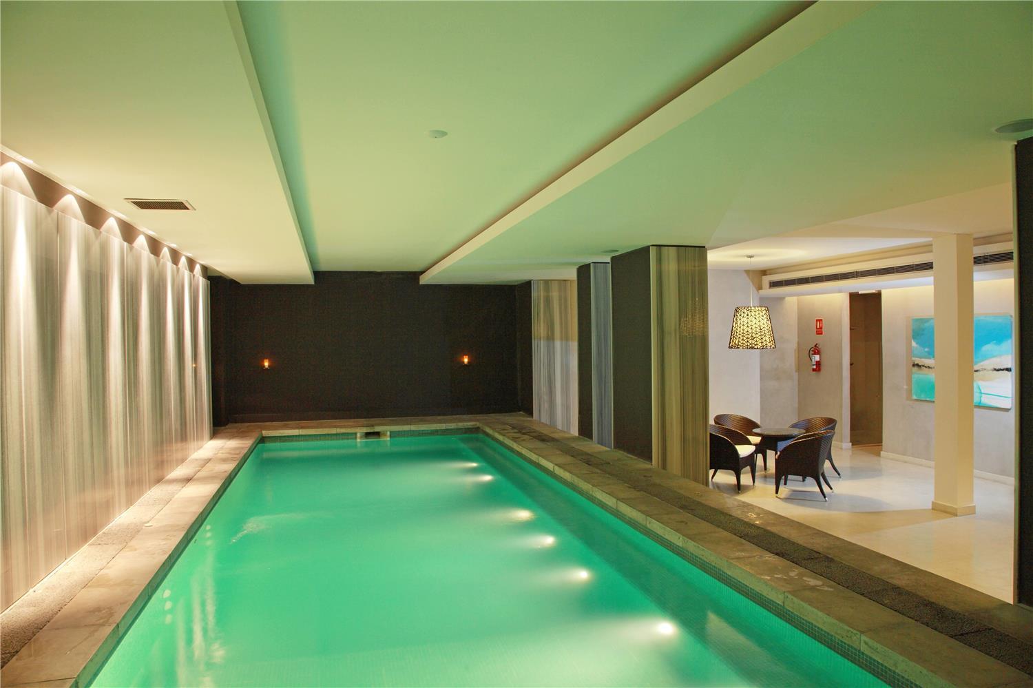 swimming pool spa