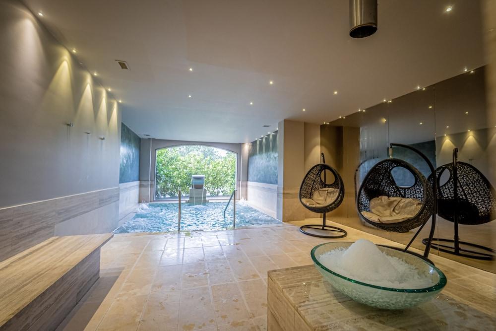 swimming pool spa