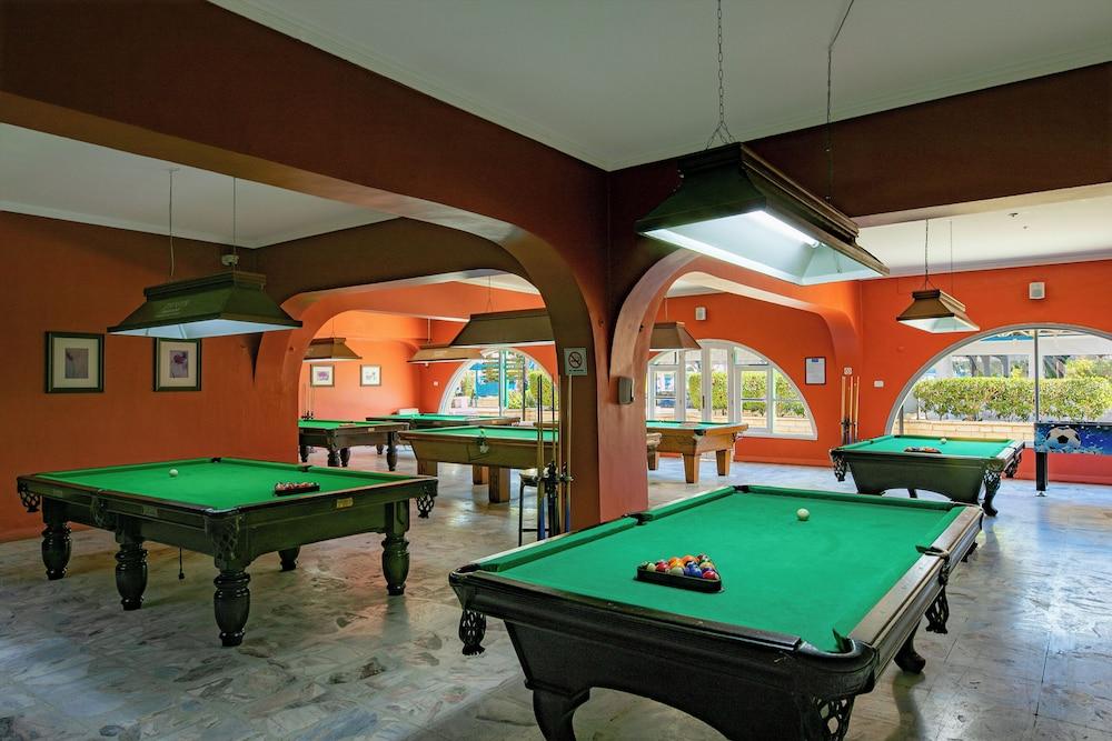 swimming pool spa