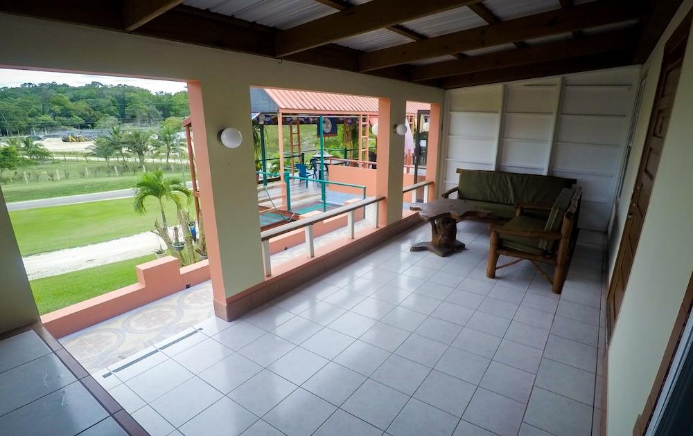 swimming pool spa