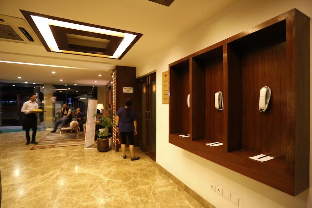 lobby