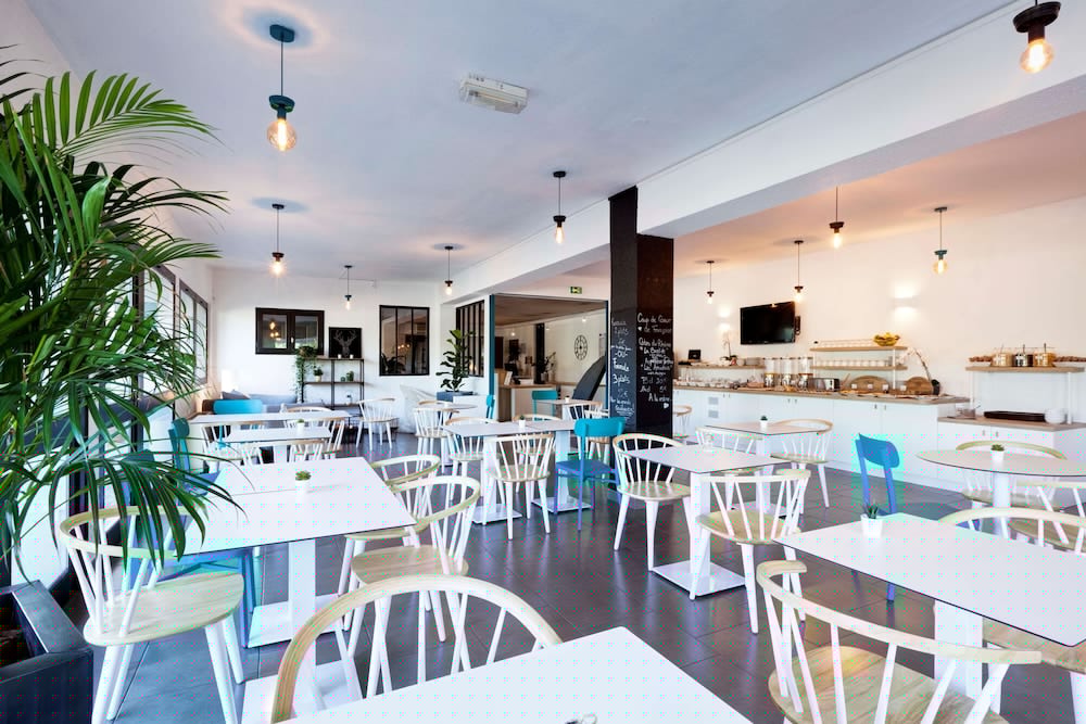 restaurant cafeteria