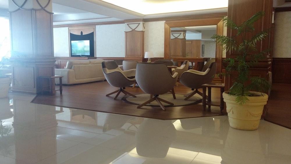 lobby