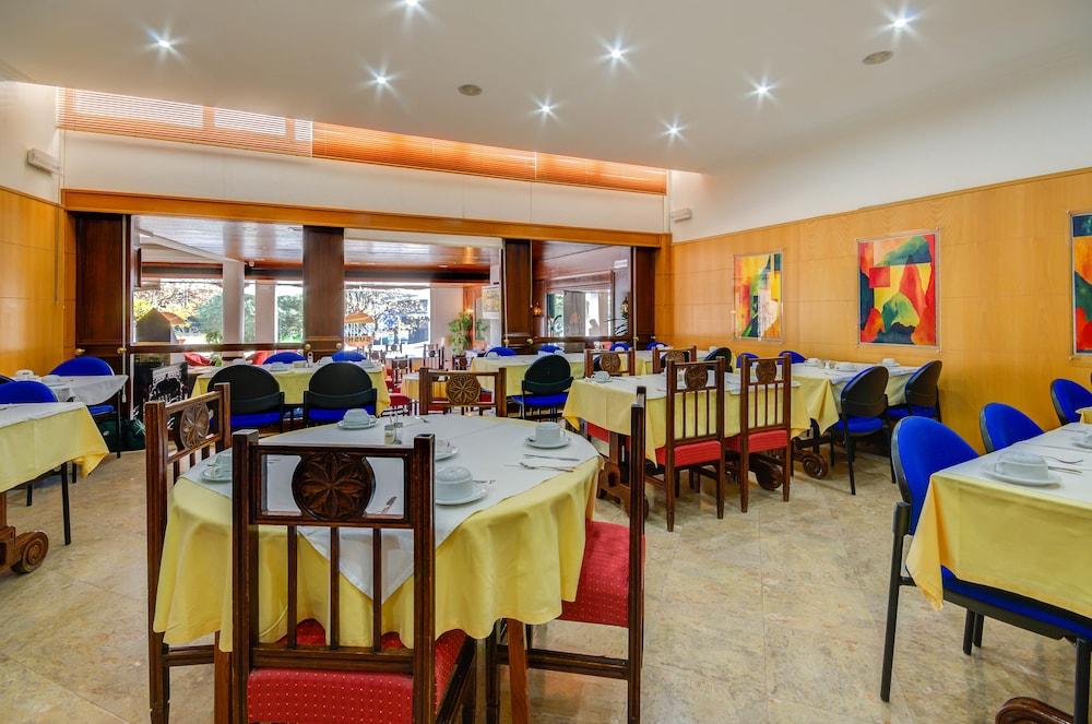 restaurant-cafeteria