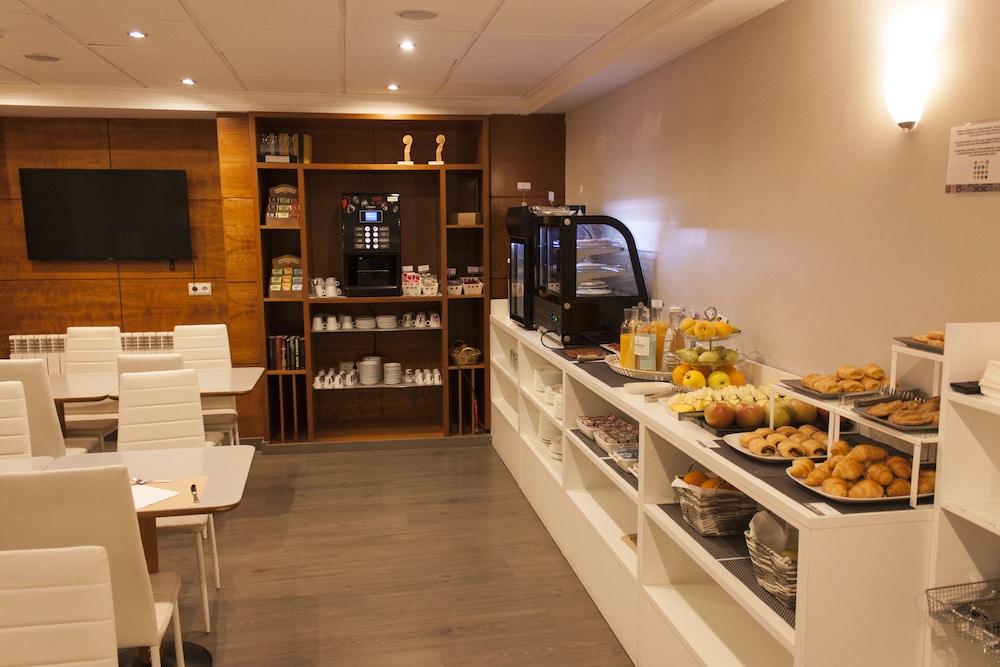 restaurant-cafeteria