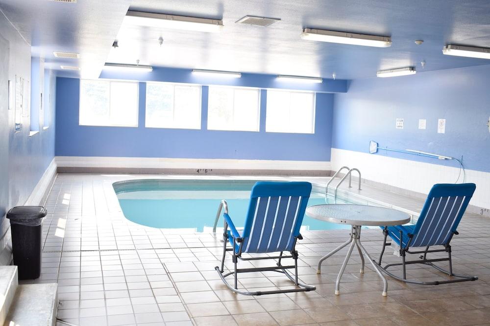 swimming pool spa