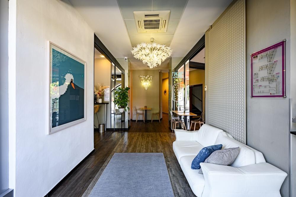 lounge