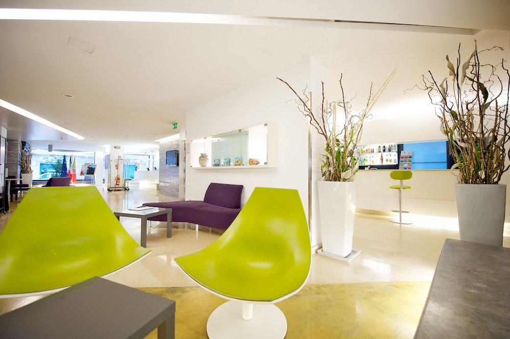 lobby