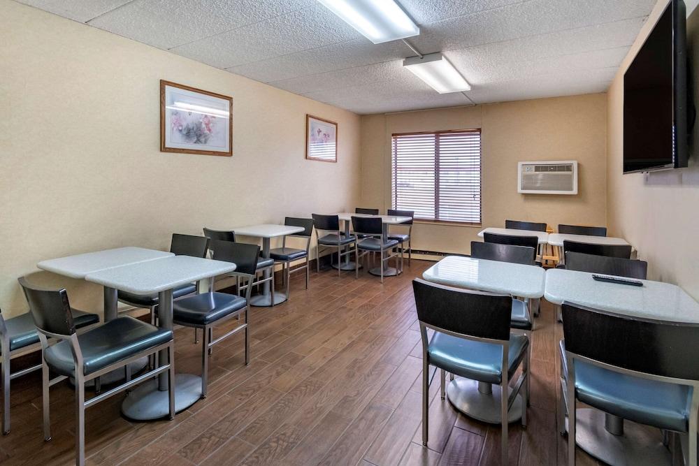 restaurant-cafeteria
