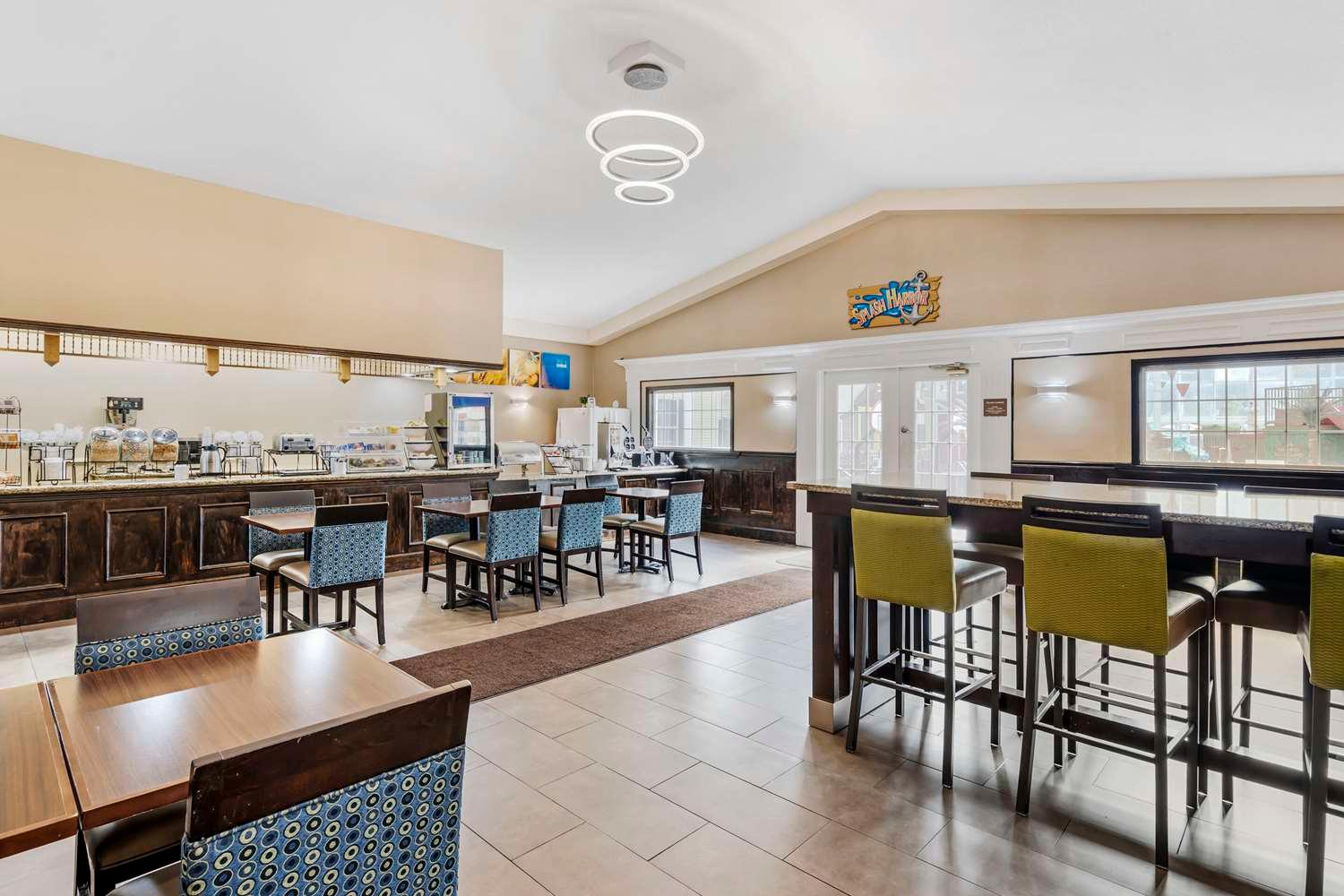 restaurant cafeteria