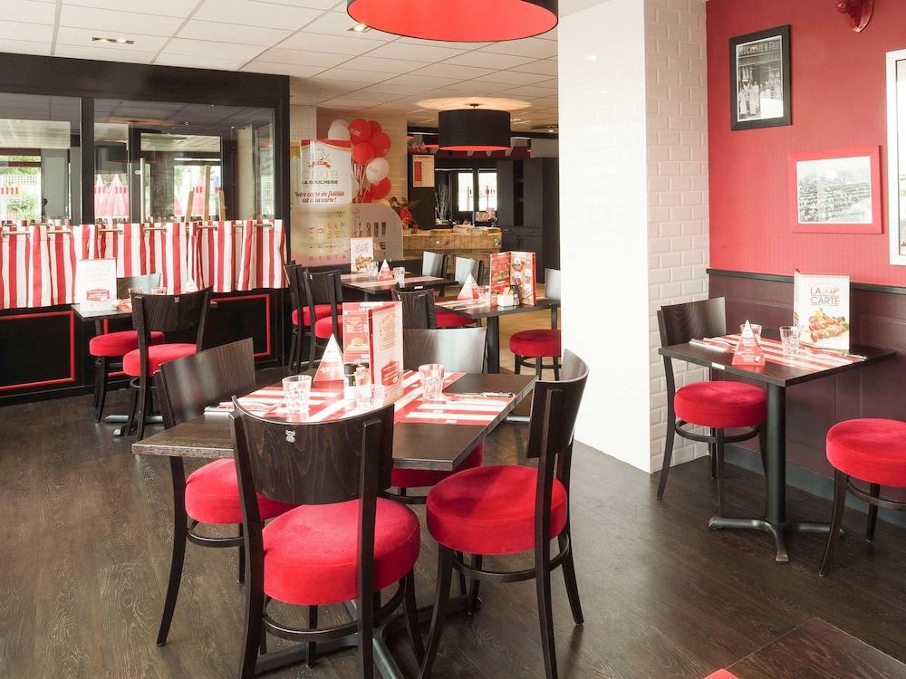 restaurant cafeteria