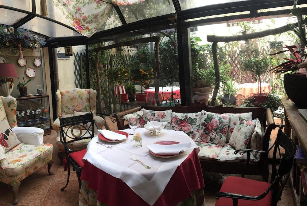 restaurant-cafeteria